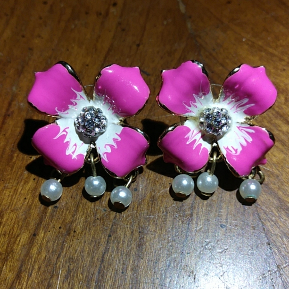 ON SALE! Vintage RWC earrings hand painted CZ